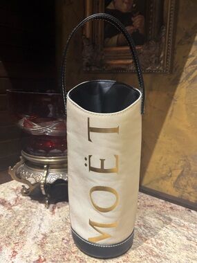 Moet & Chandon Champagne Insulated Bag Travel Bottle Holder